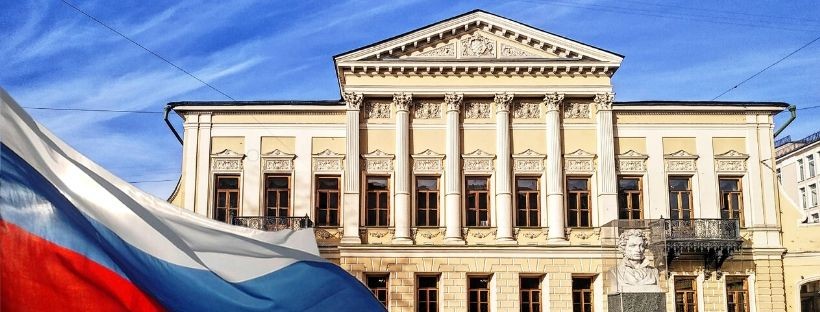 7 книг ко Дню России из коллекции Библиотеки-читальни им.А.С. Пушкина
